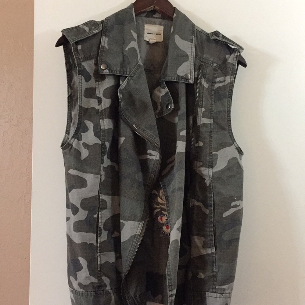 Embroidered vest